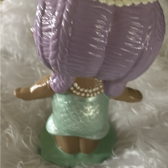 L.O.L. Surprise! Doll with Purple Hair and Pink Top Ceramic Bank New - Picture 2 of 5